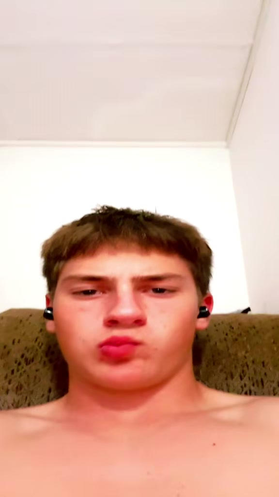 @Leo