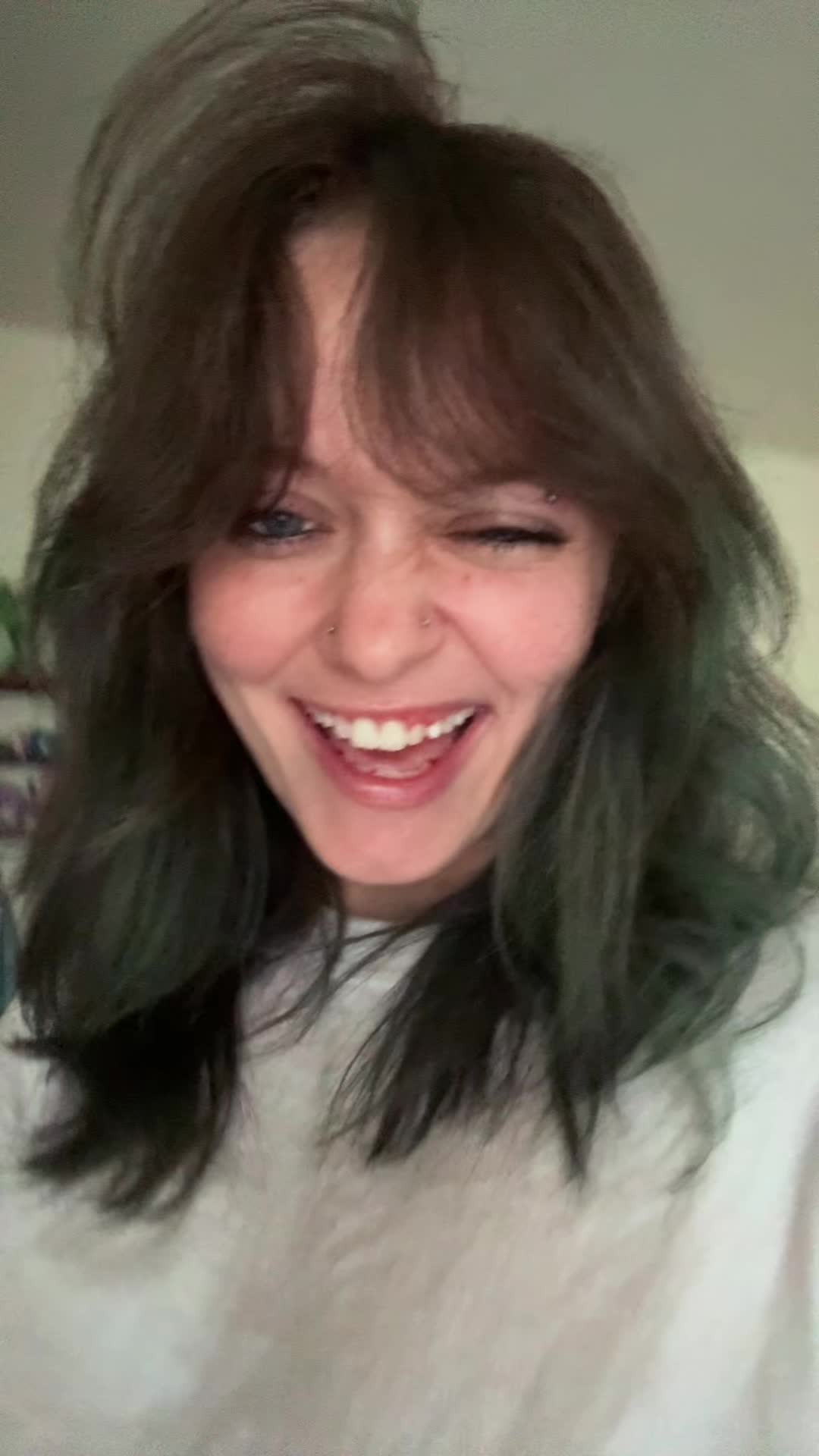@Julia Fox