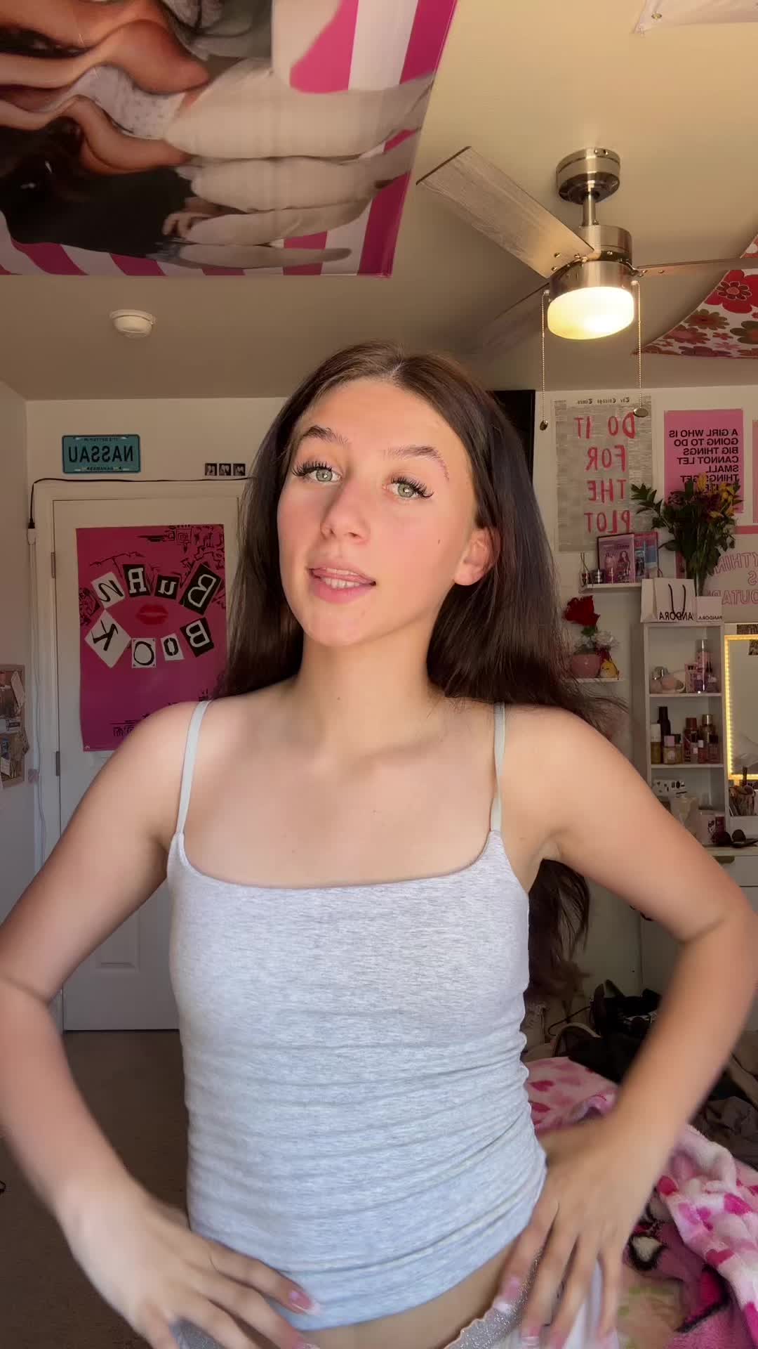 @♡ ella ♡