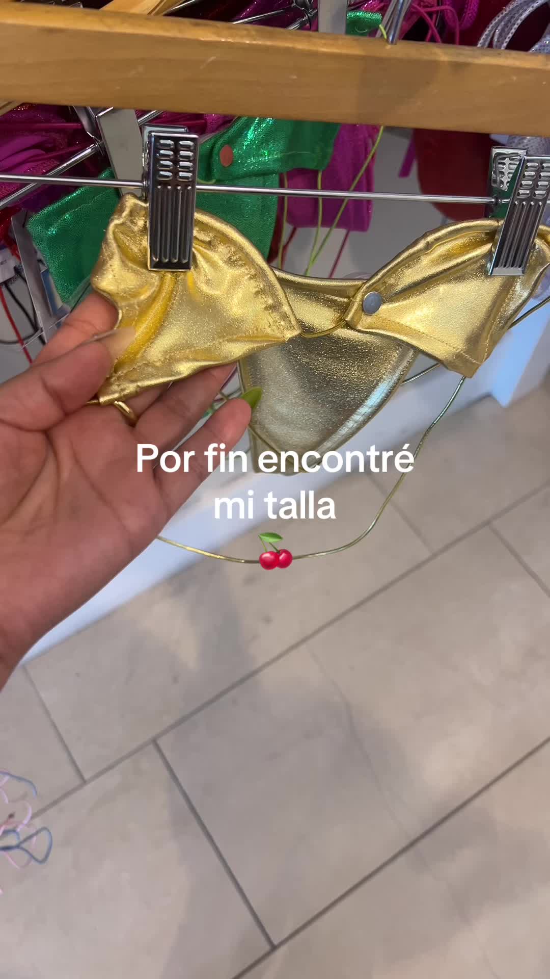 @E L L I E