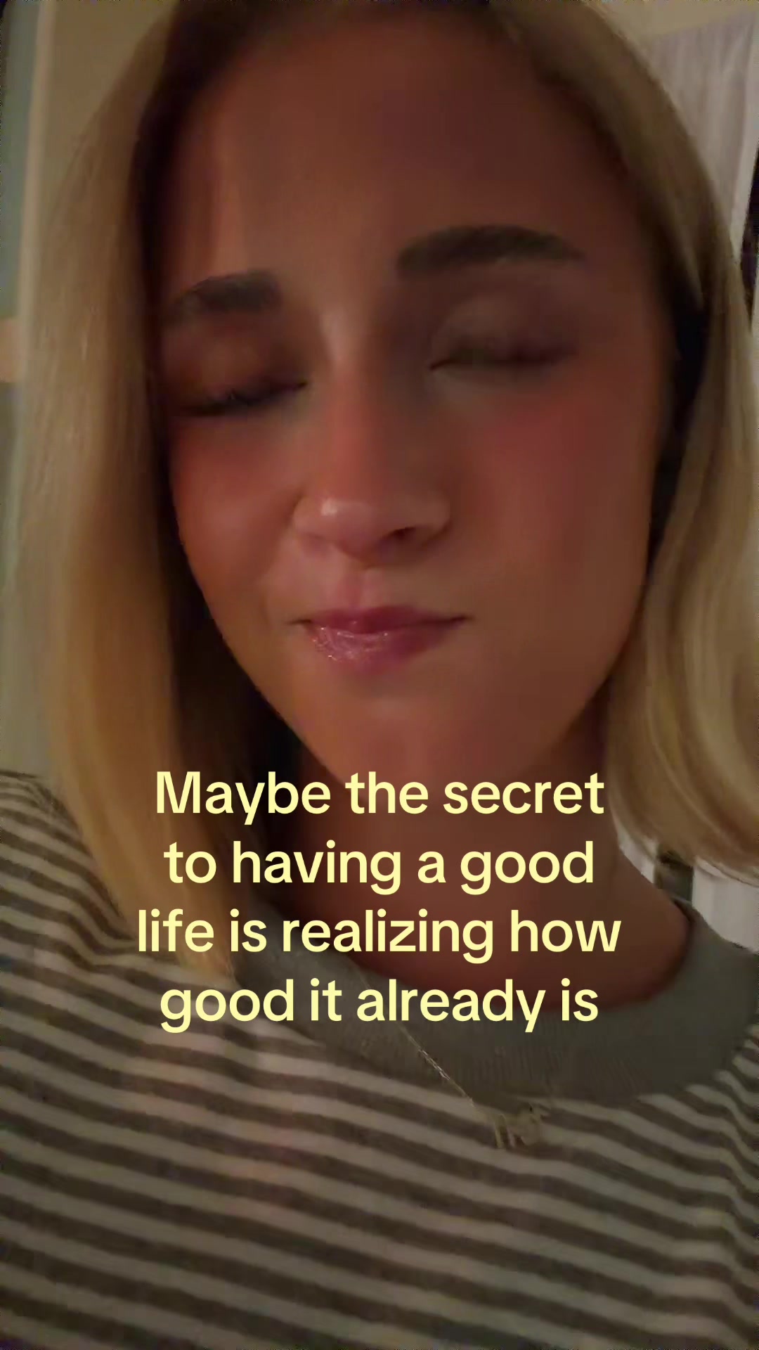 @theelliebarker