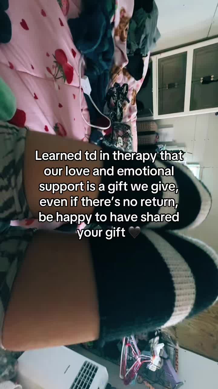 @🧚🏼&zwj;♂️