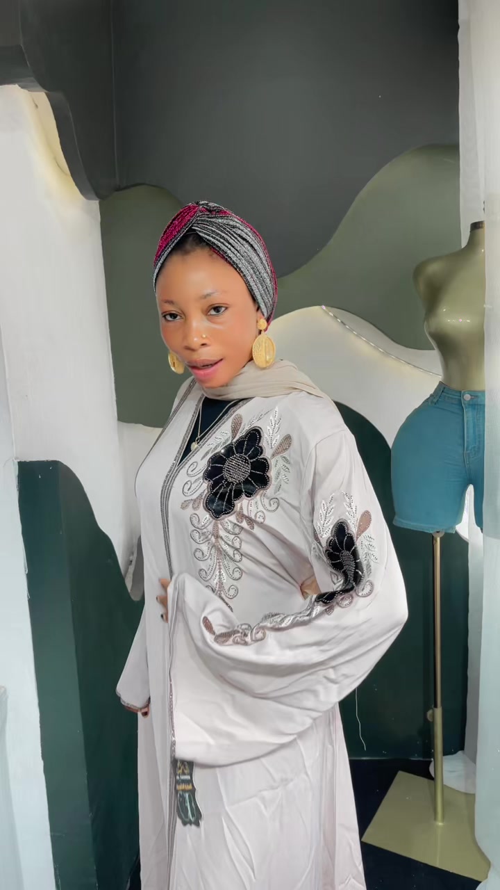 @ABAYA&SCARF VENDOR IN ABEOKUTA