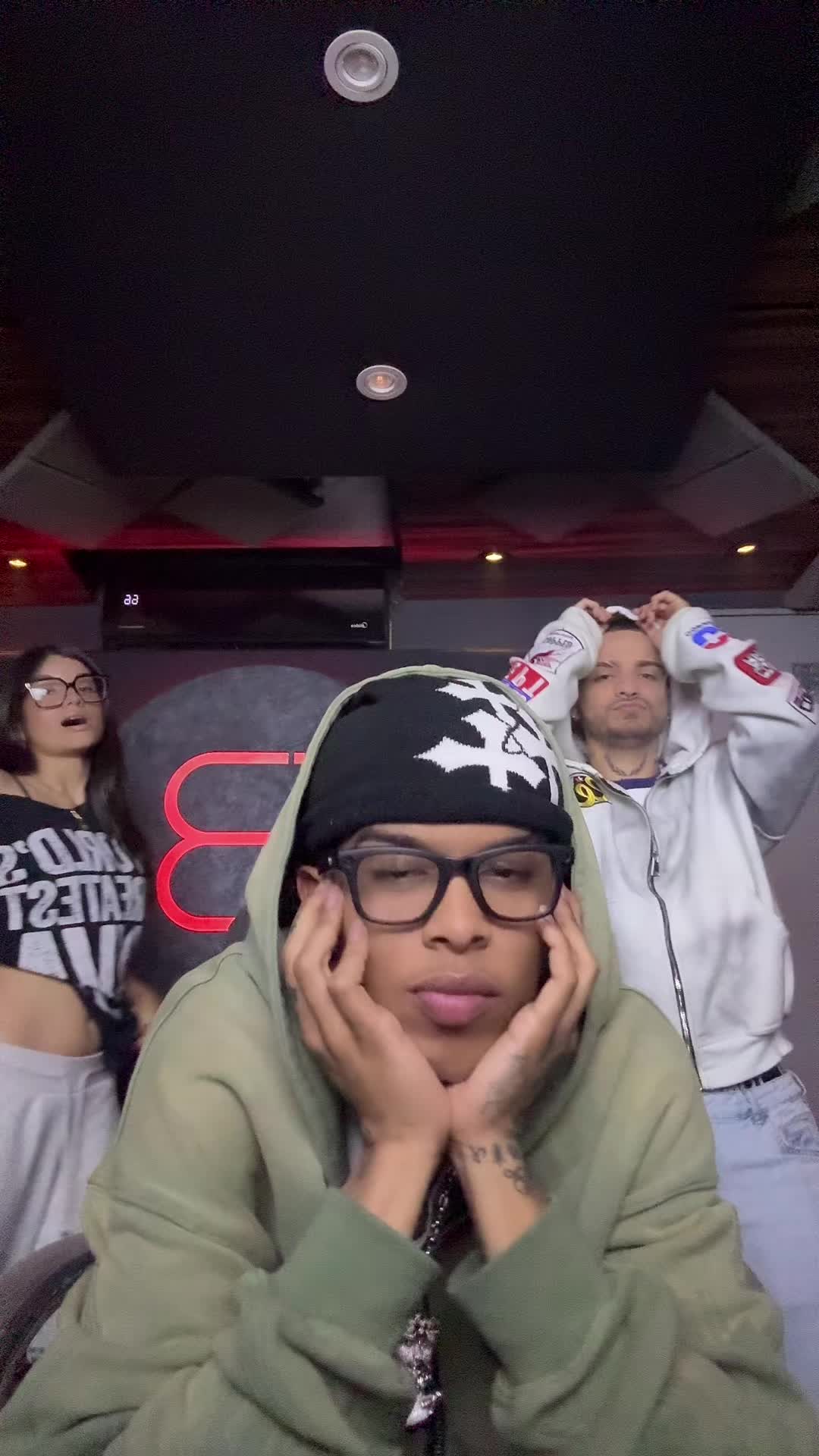 @Derek Santana
