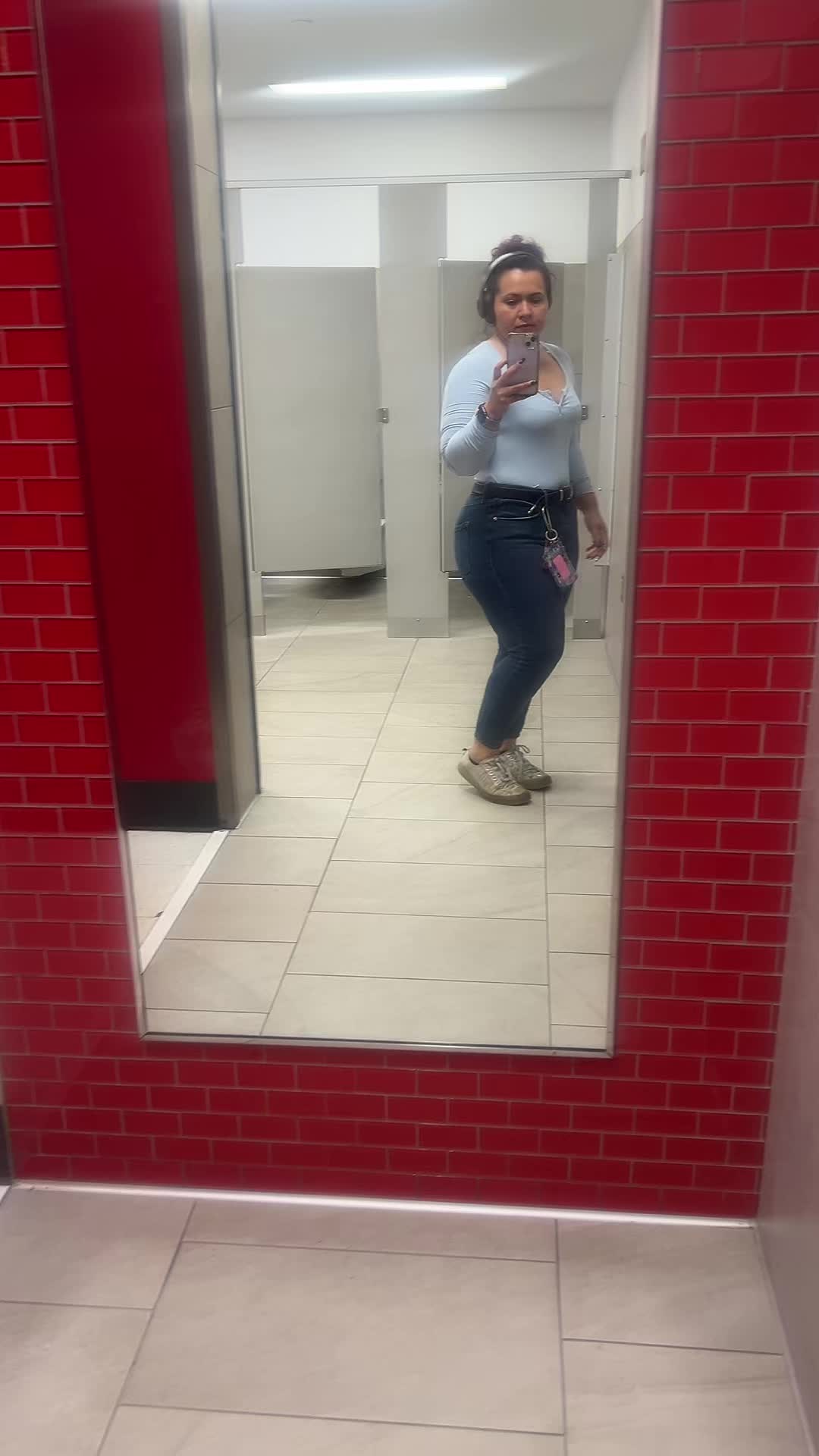 @Maira🤪