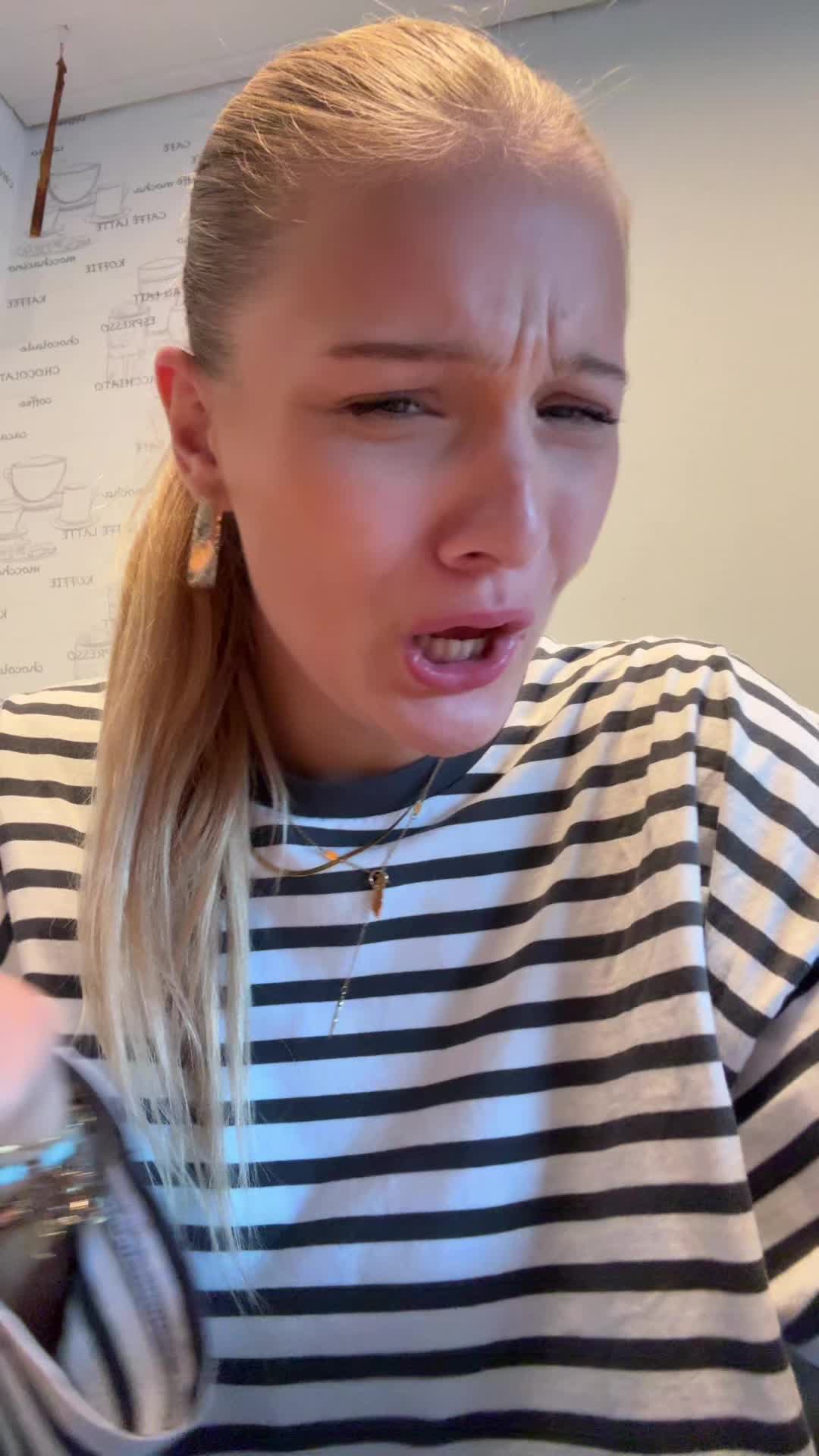 @anneke