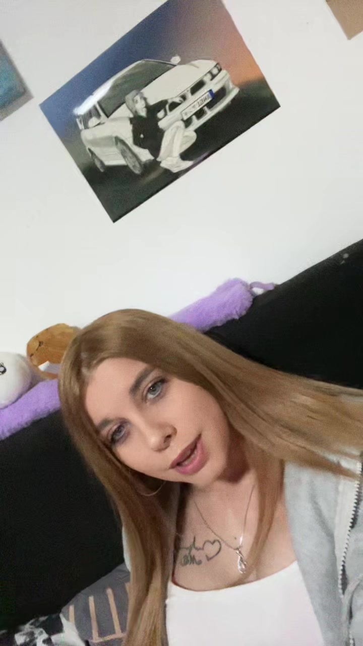 @_itzoffiziell.angi_