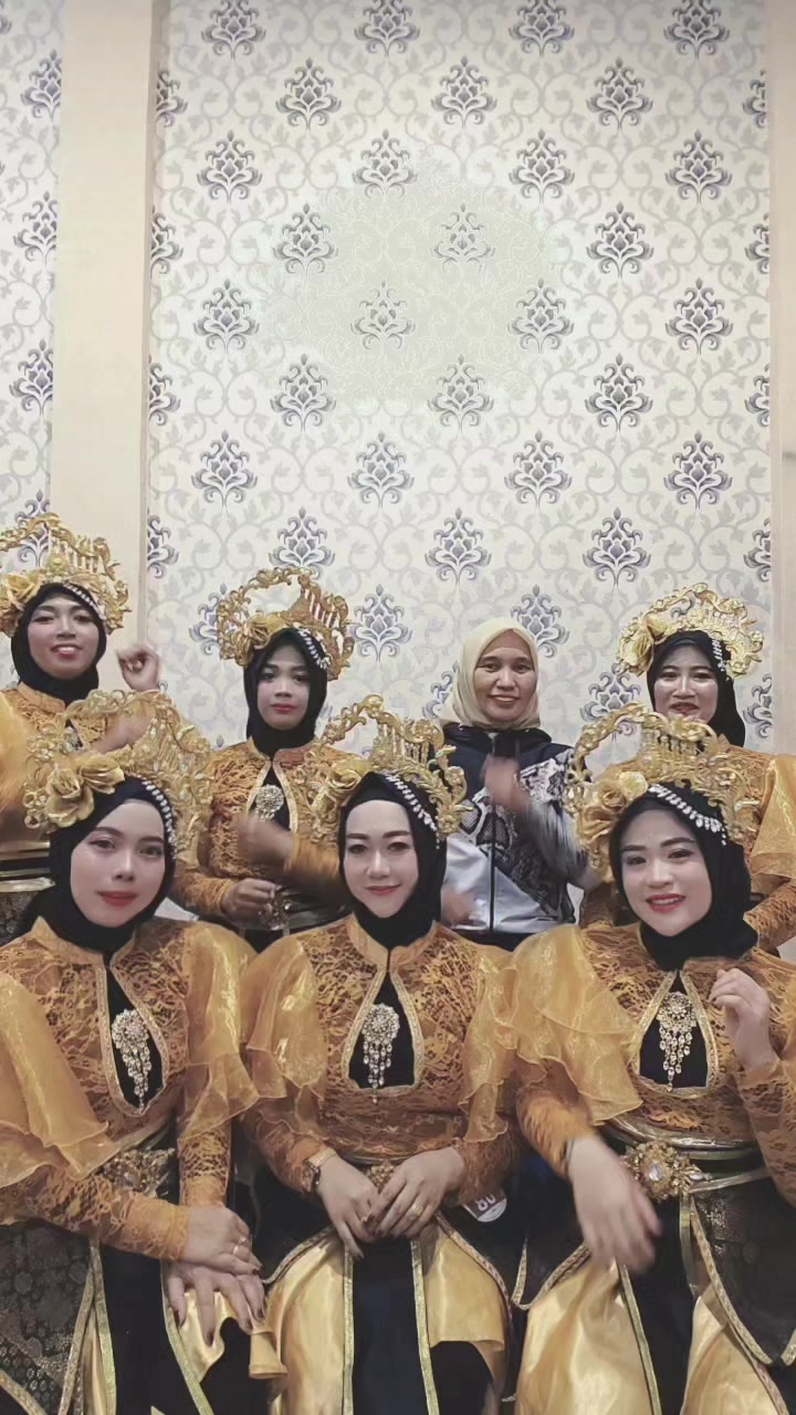 @myshofia17