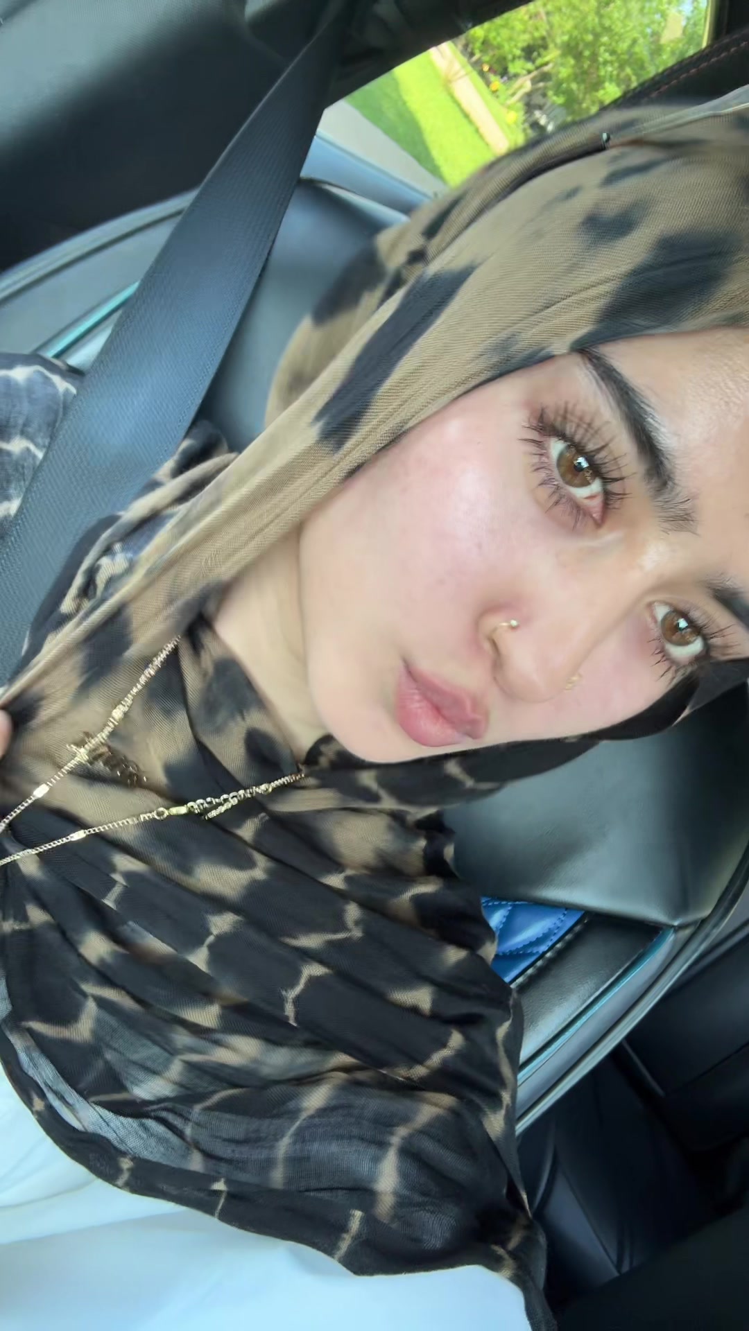 @thisismoon