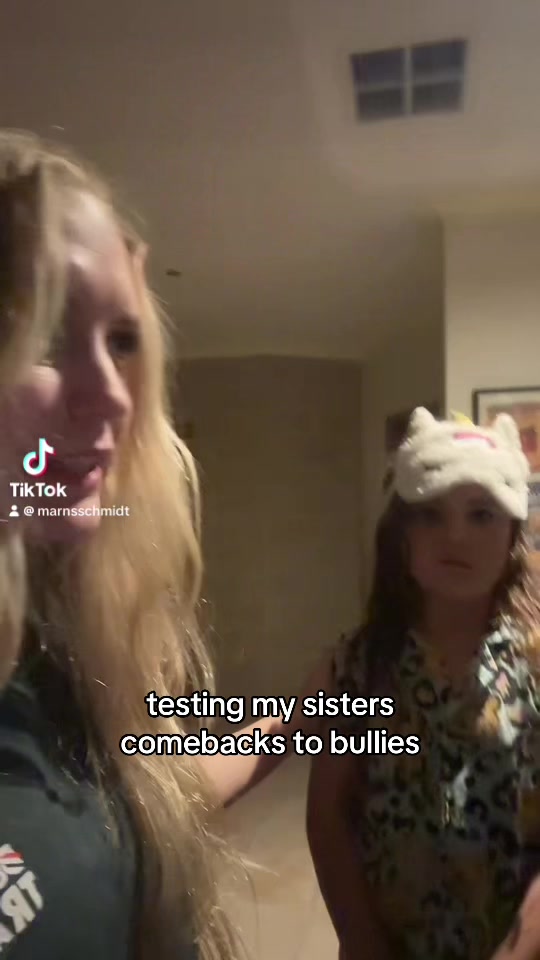@unironicallyblonde