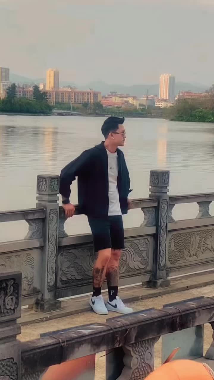 @SanHtoo