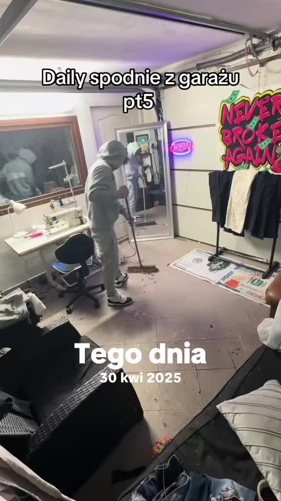 @drippedjeans