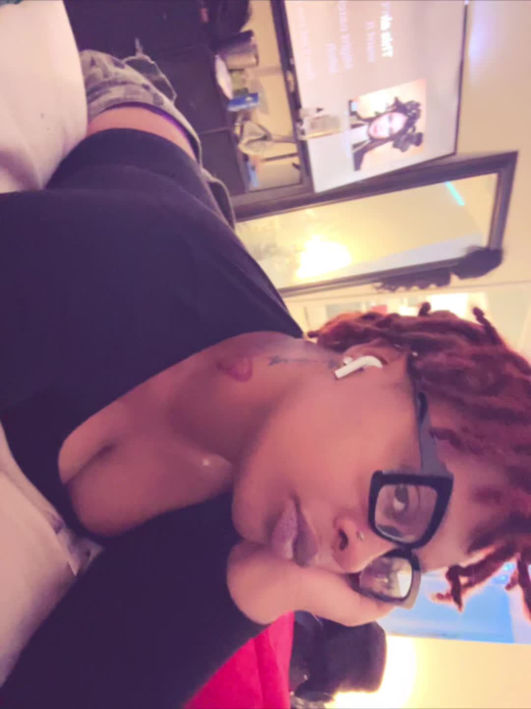 @TeezymfnB