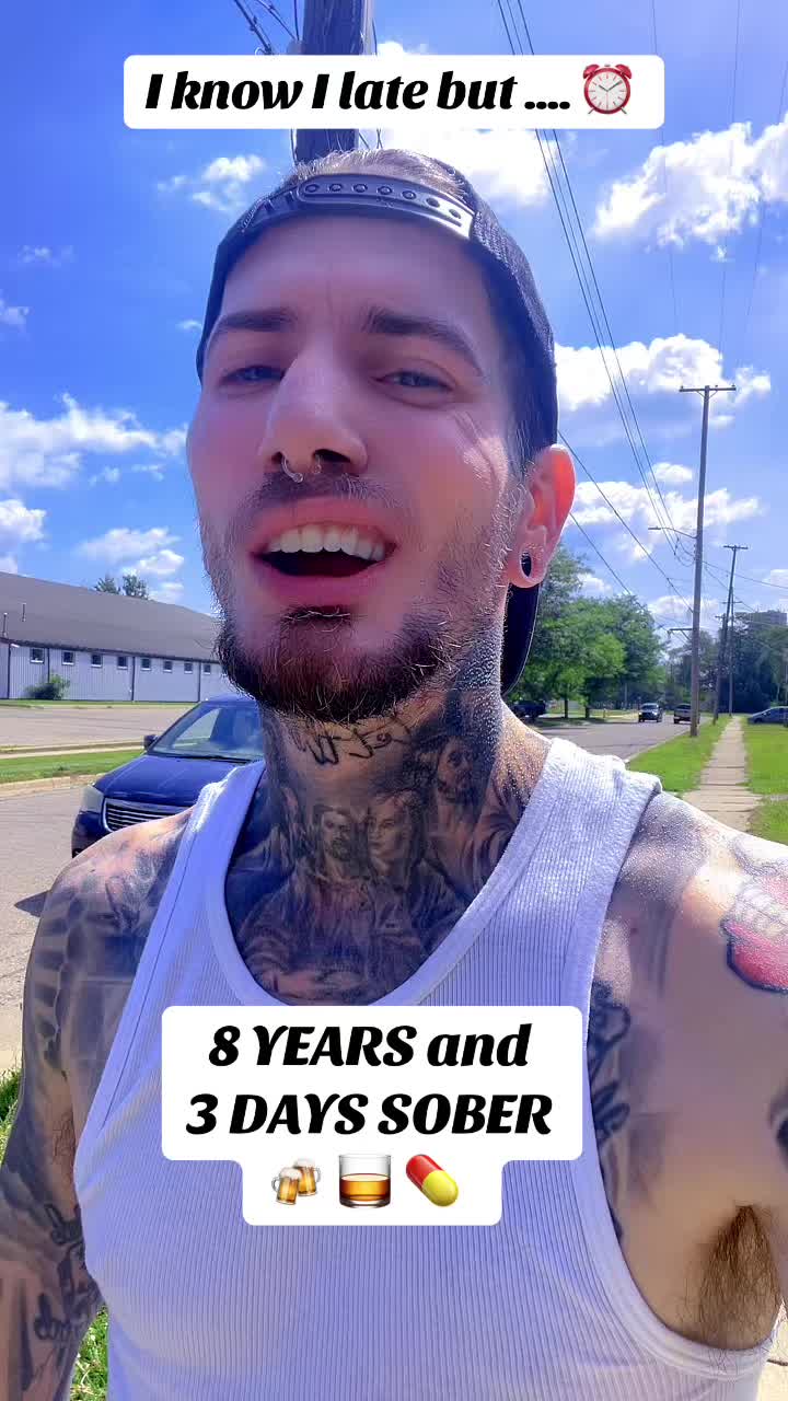 @Hollywood87