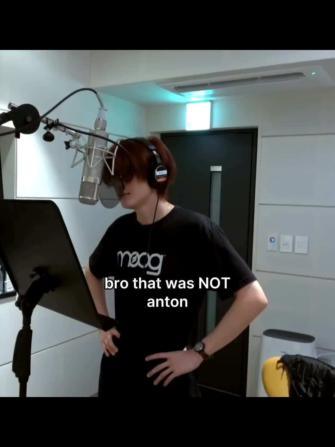 @neon