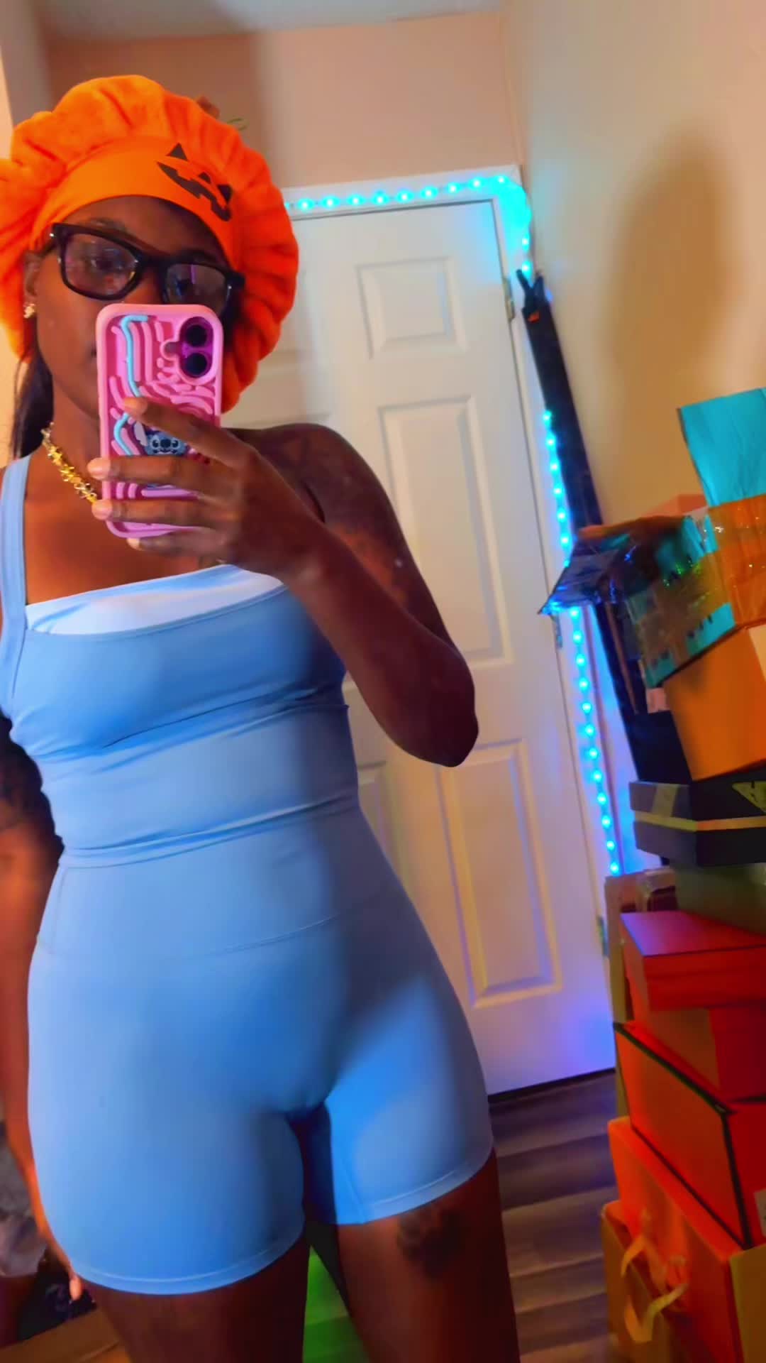 @Themuthaof3