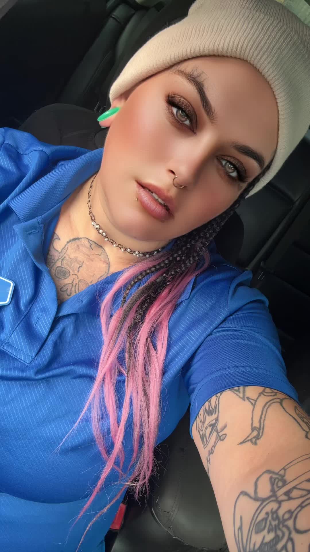 @GOTHICMOMMY666