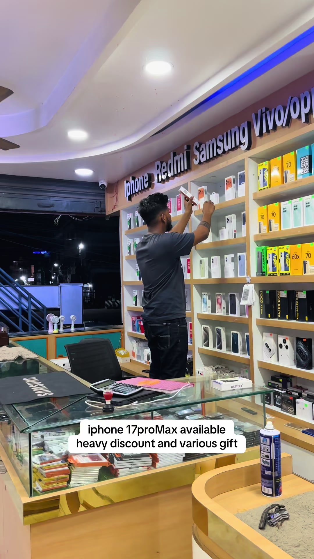 @Manoj Mobile Store official