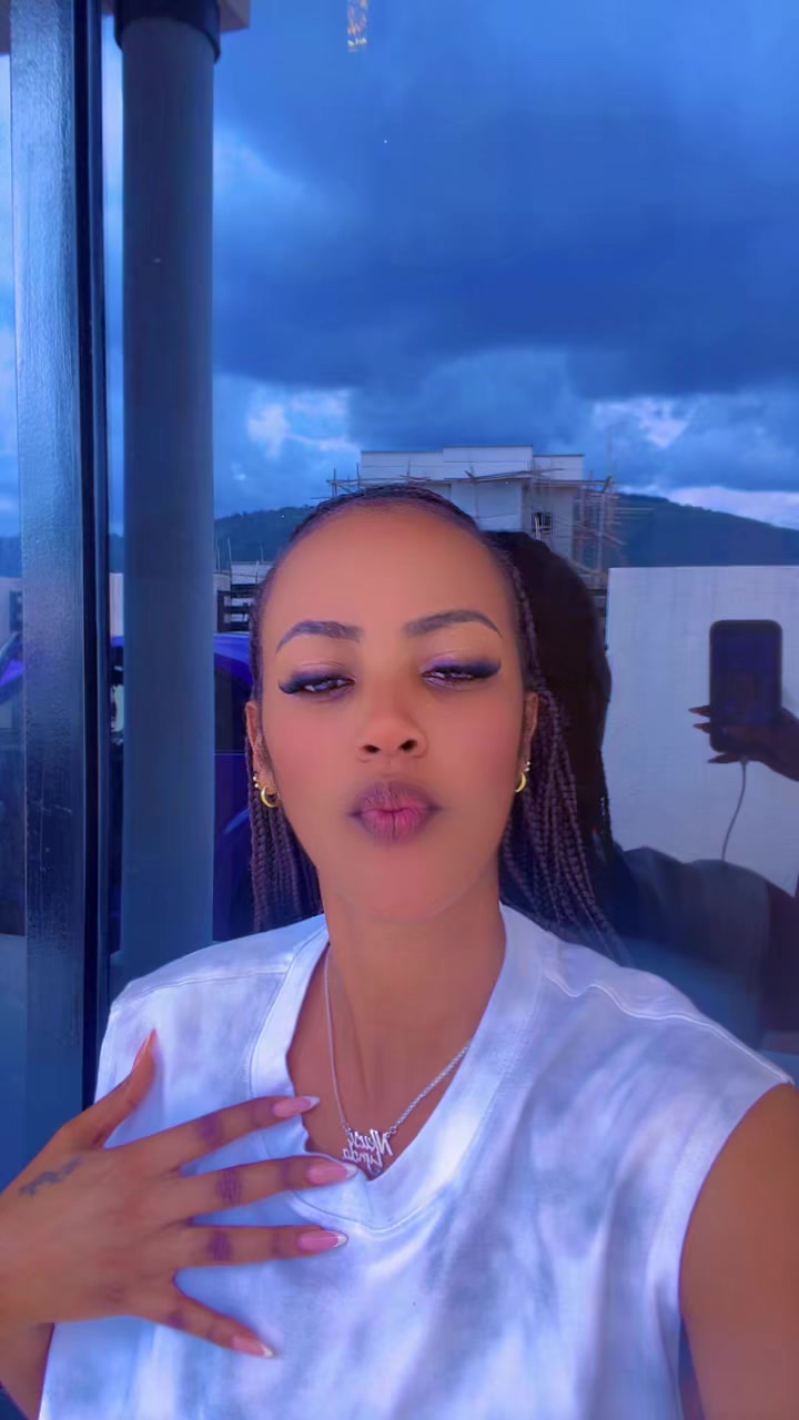 @Lynda Priya Nkusi💜