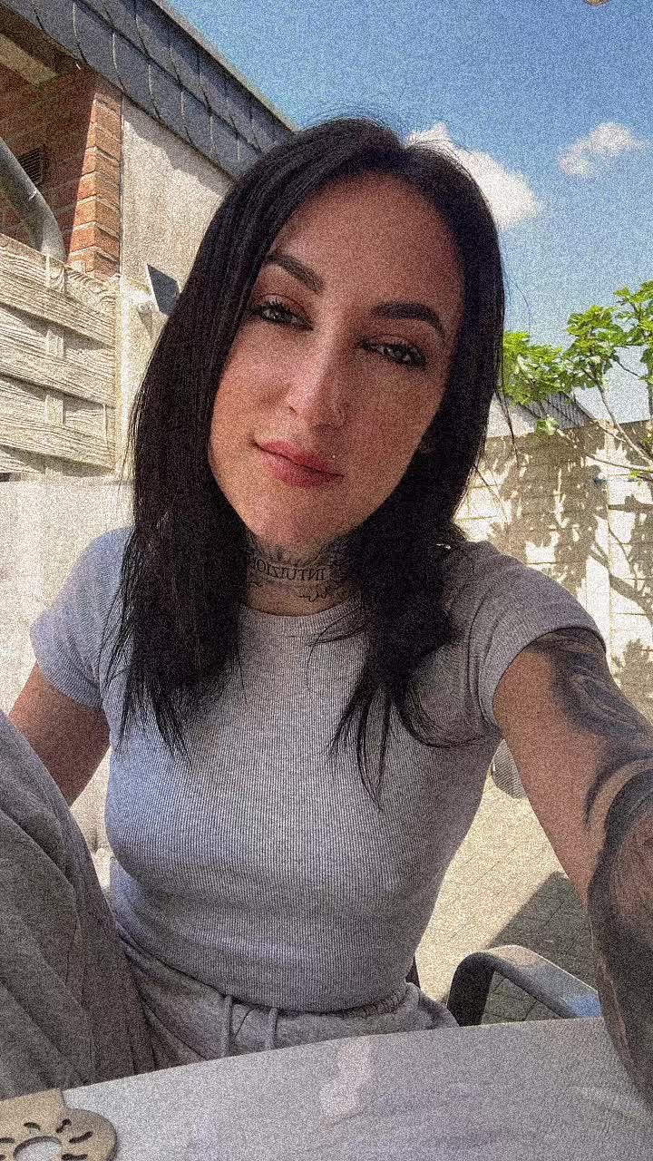 @Valeria