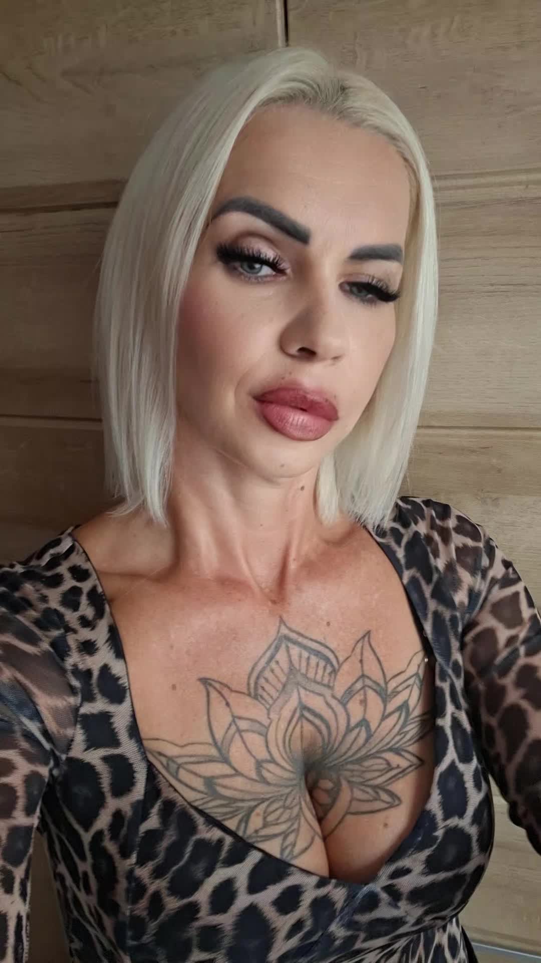 @catwoman