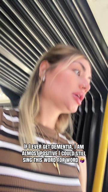 @ᔕᗯᗩYᑎE👑