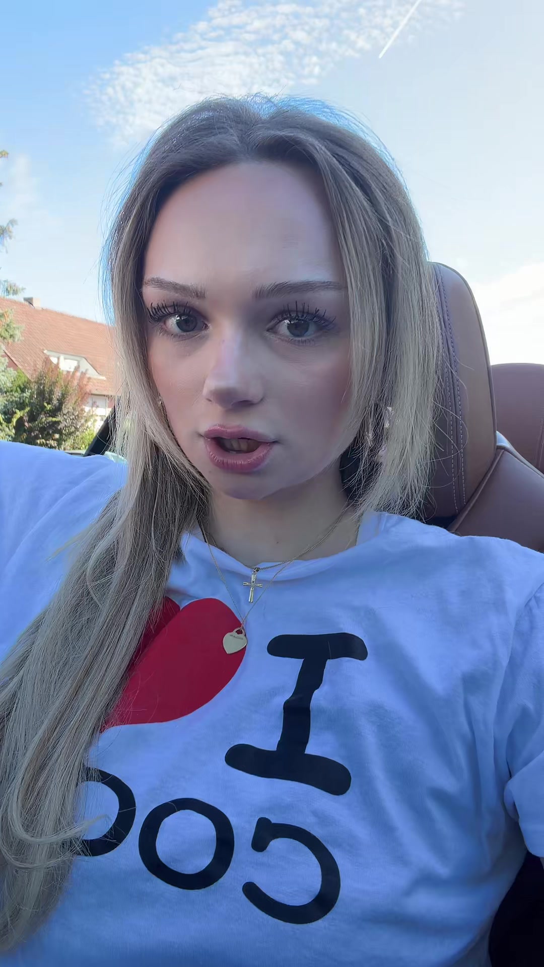 @isabella