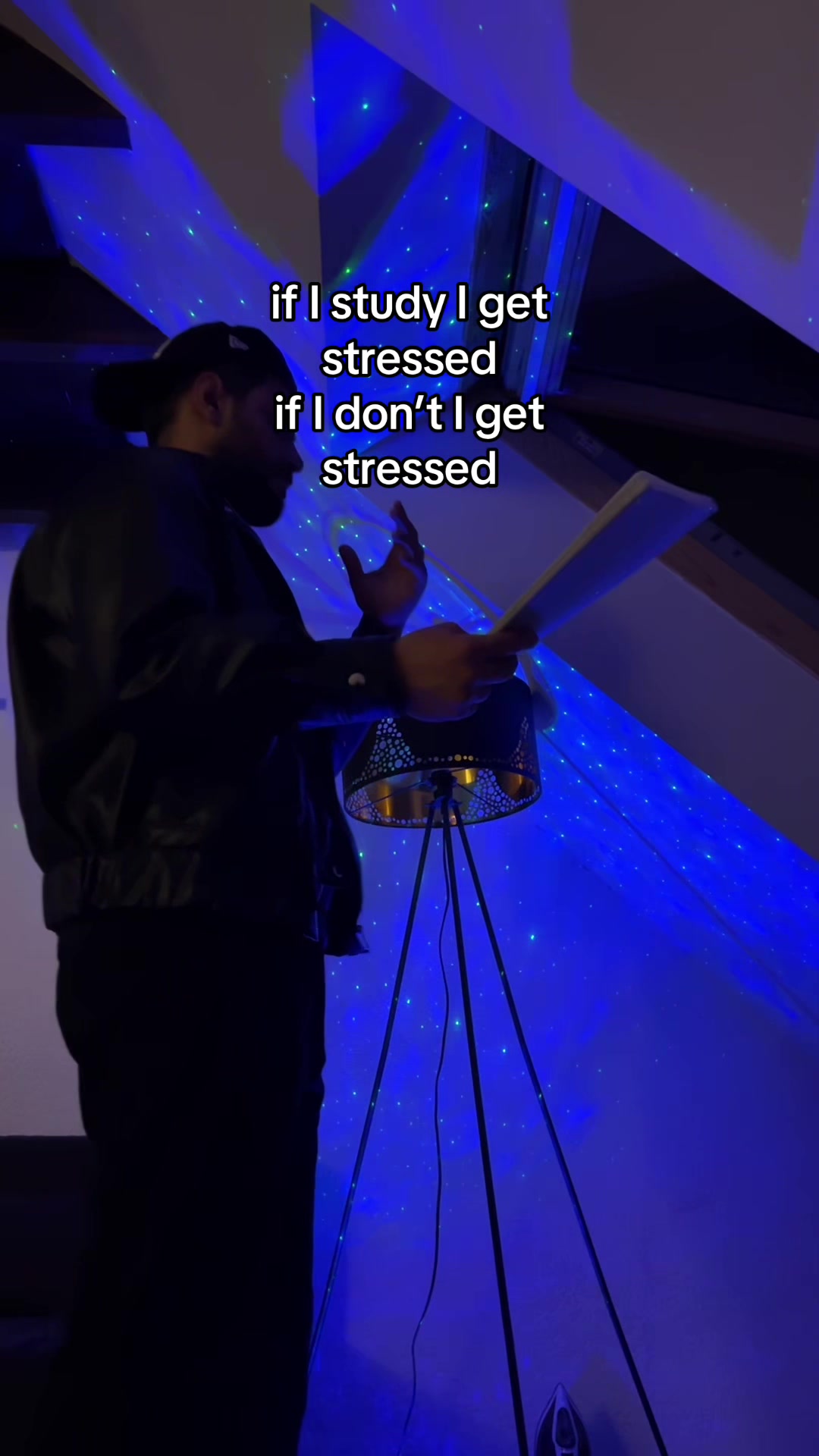 @🦋