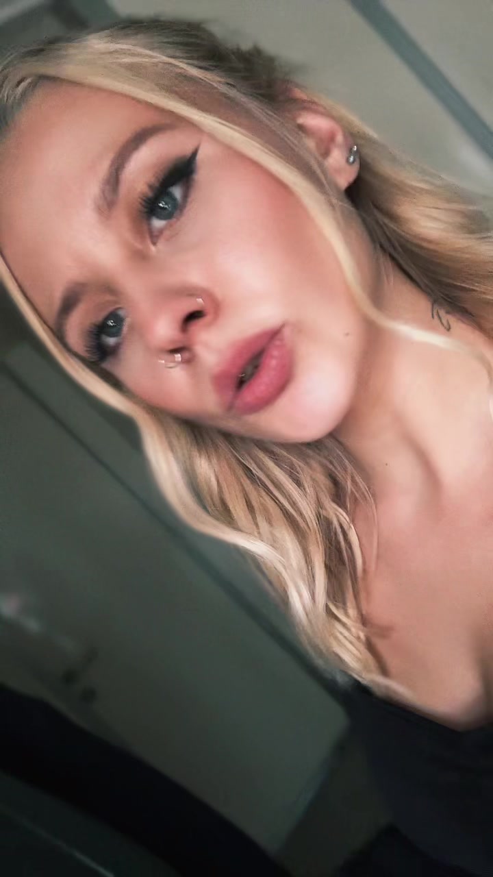 @🍁☠️🚬