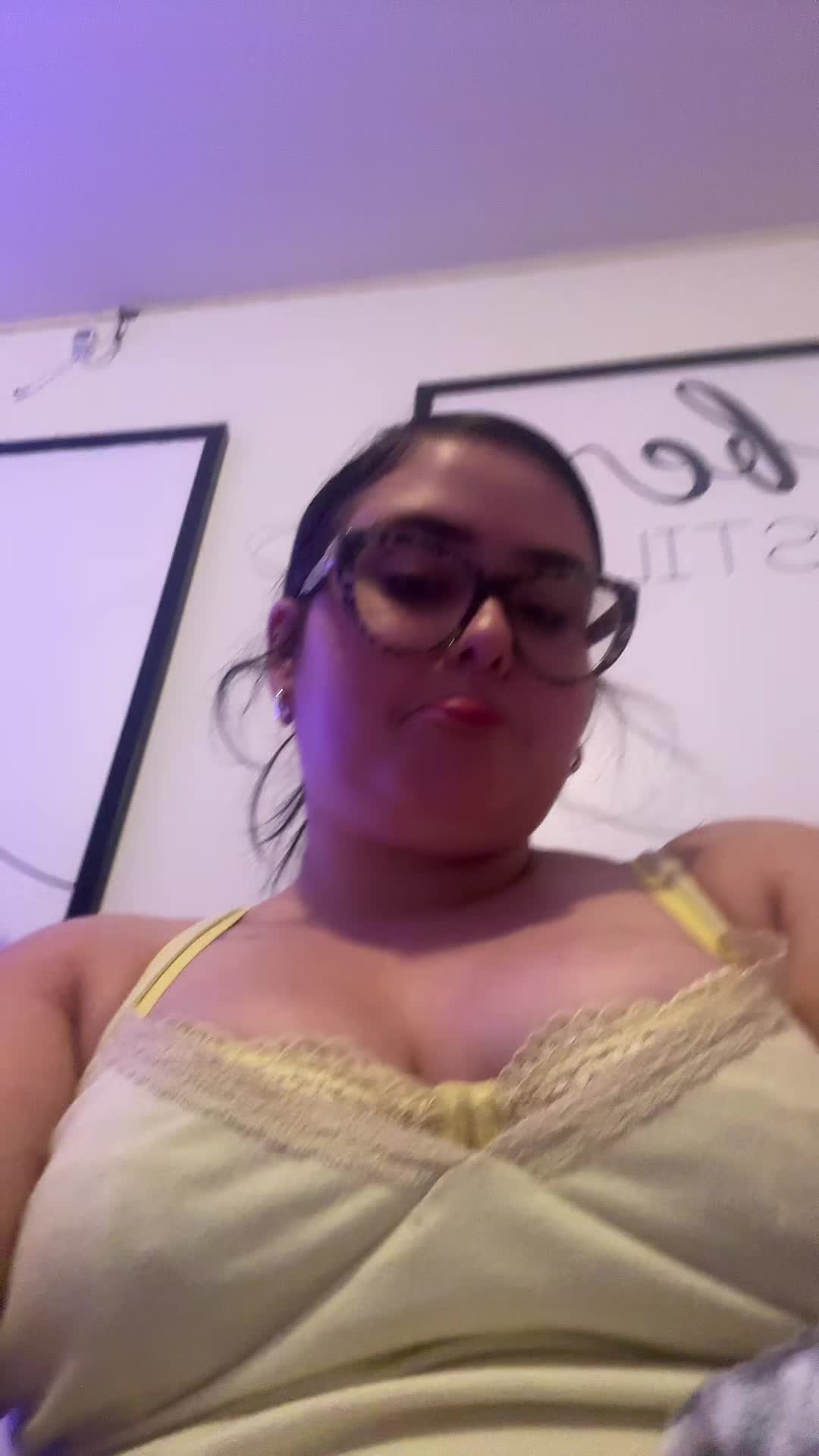 @maddie👩🏼🦲