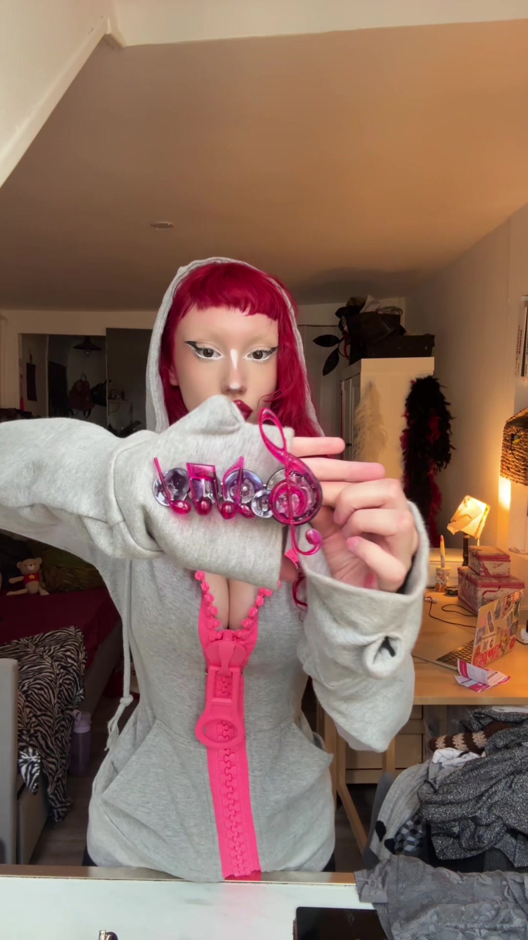 @lea_toute_rouge