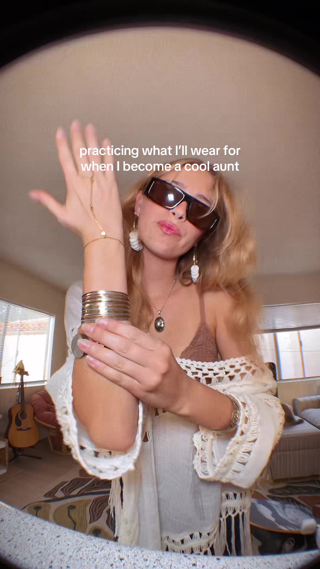 @kelseykinch