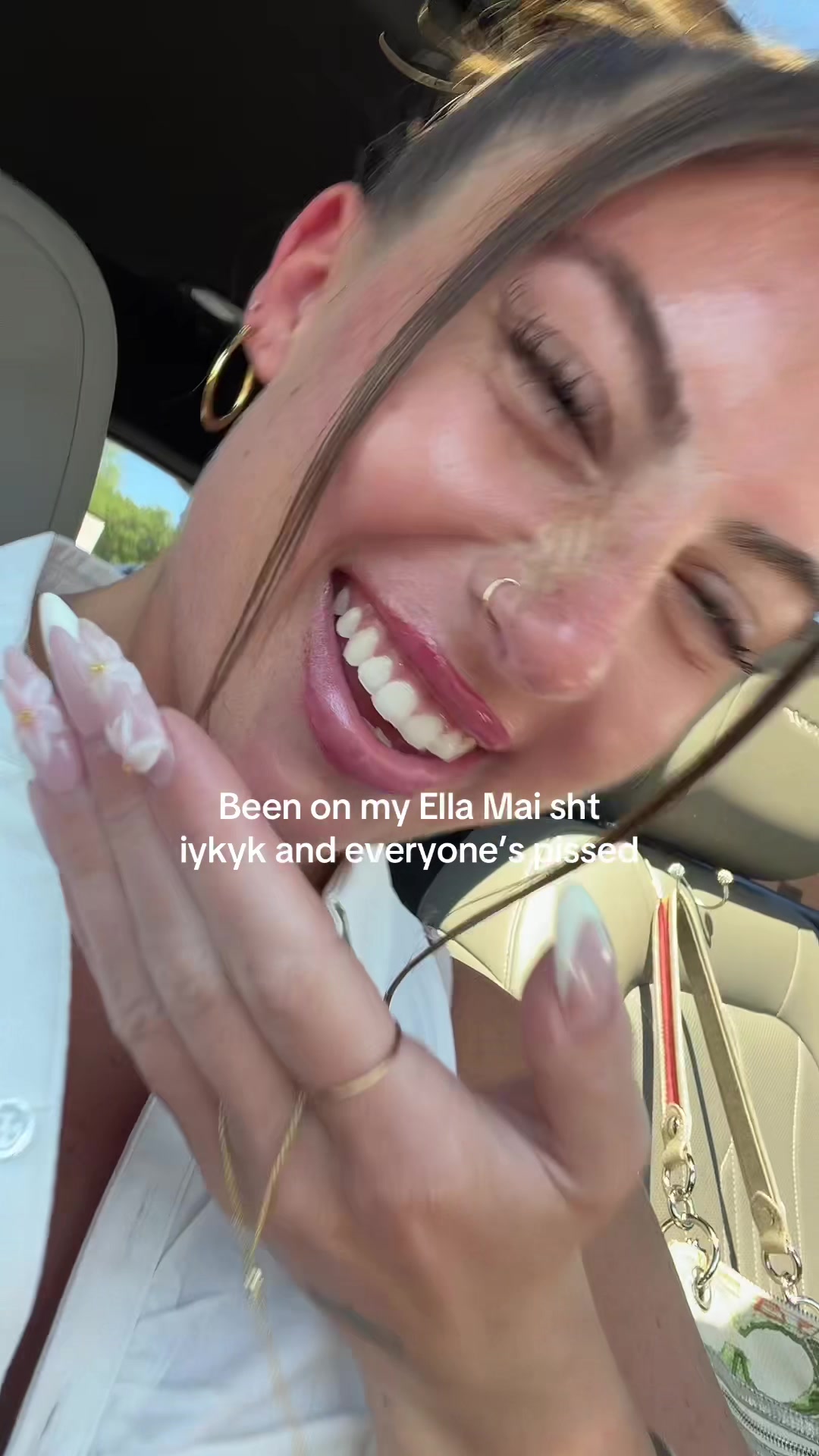 @Emi ⭐️