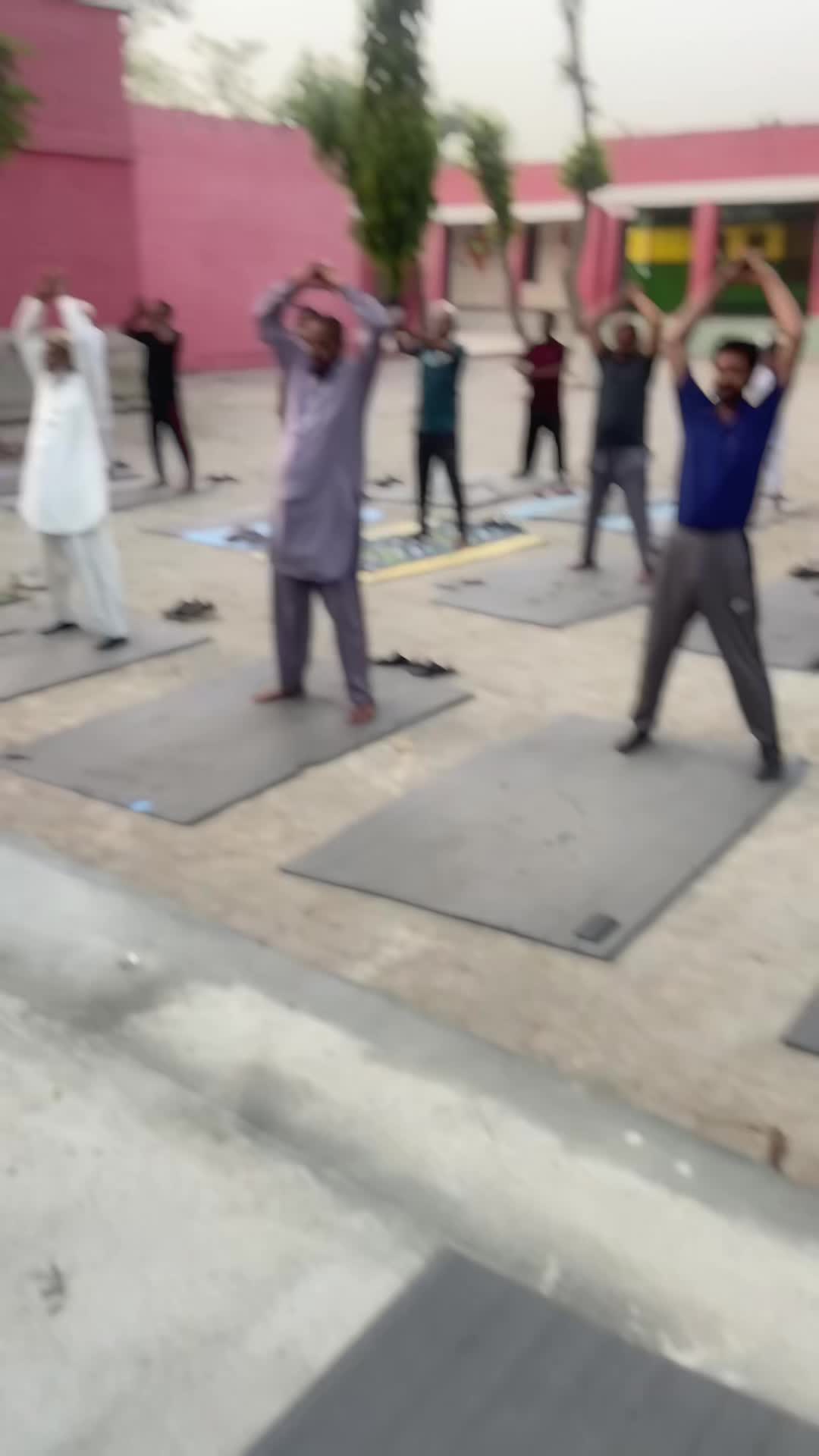 @یوگا کلب چھانگا مانگا