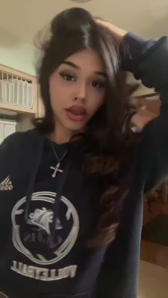 @queenangiexoxo