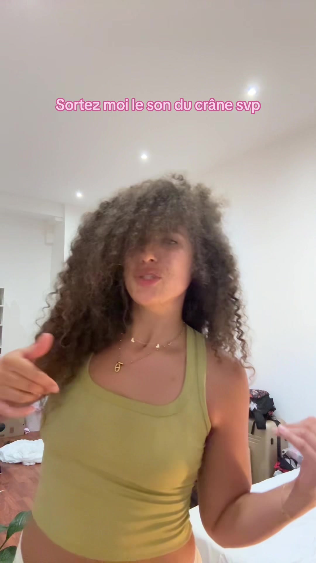 @mathildee.lt