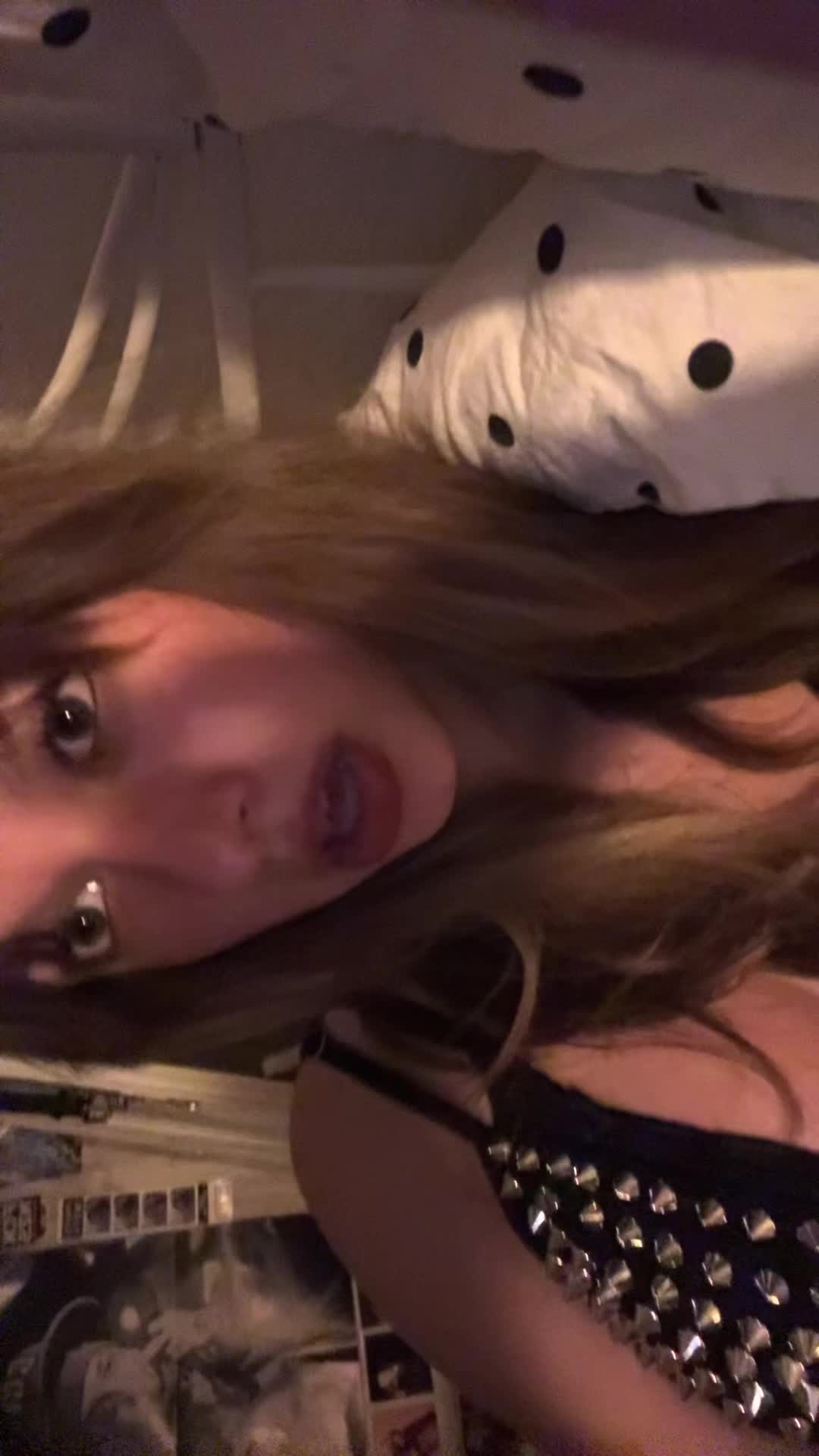 @😘🙈