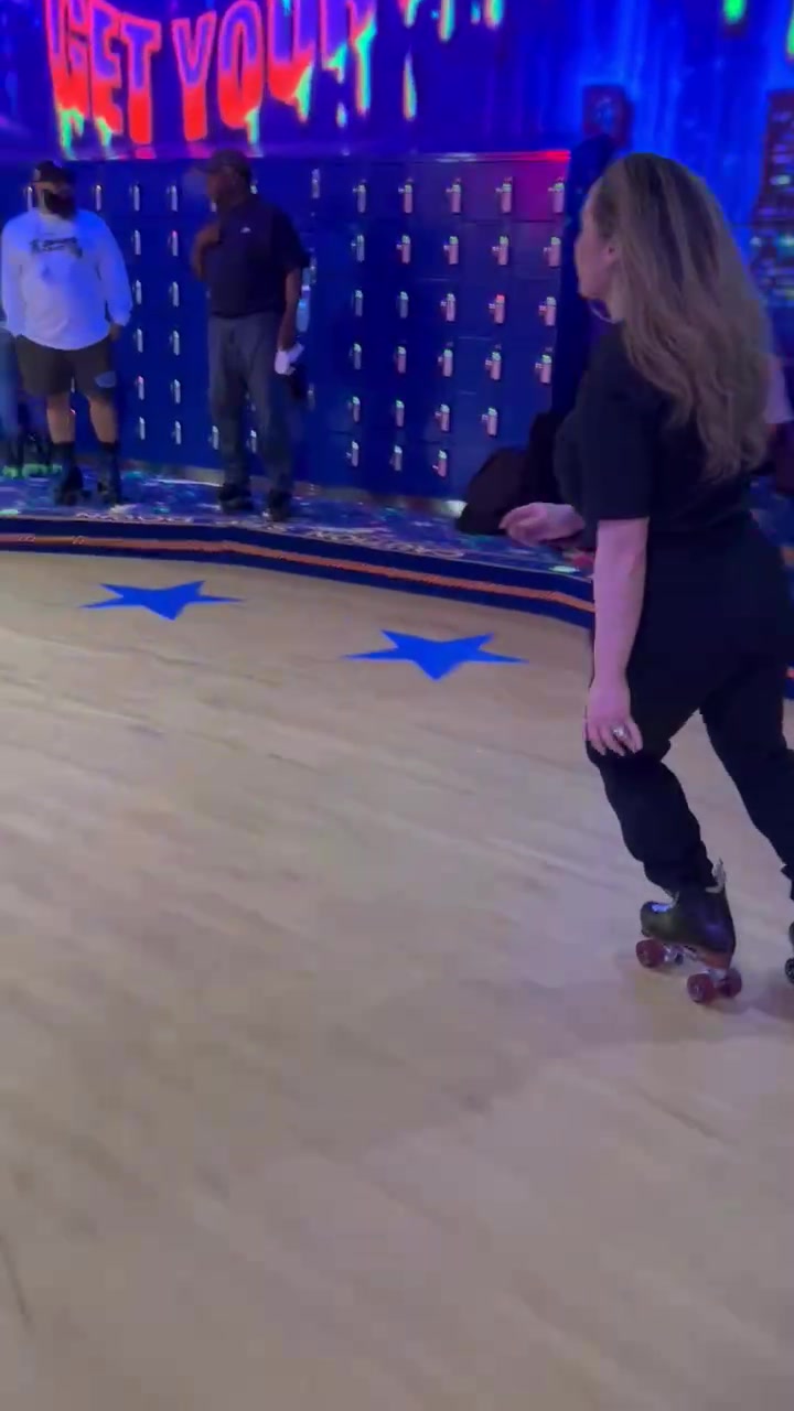 @melanieatlskates