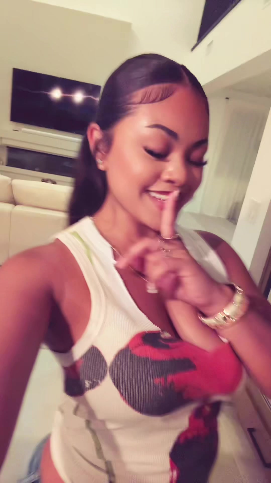 @polyasia