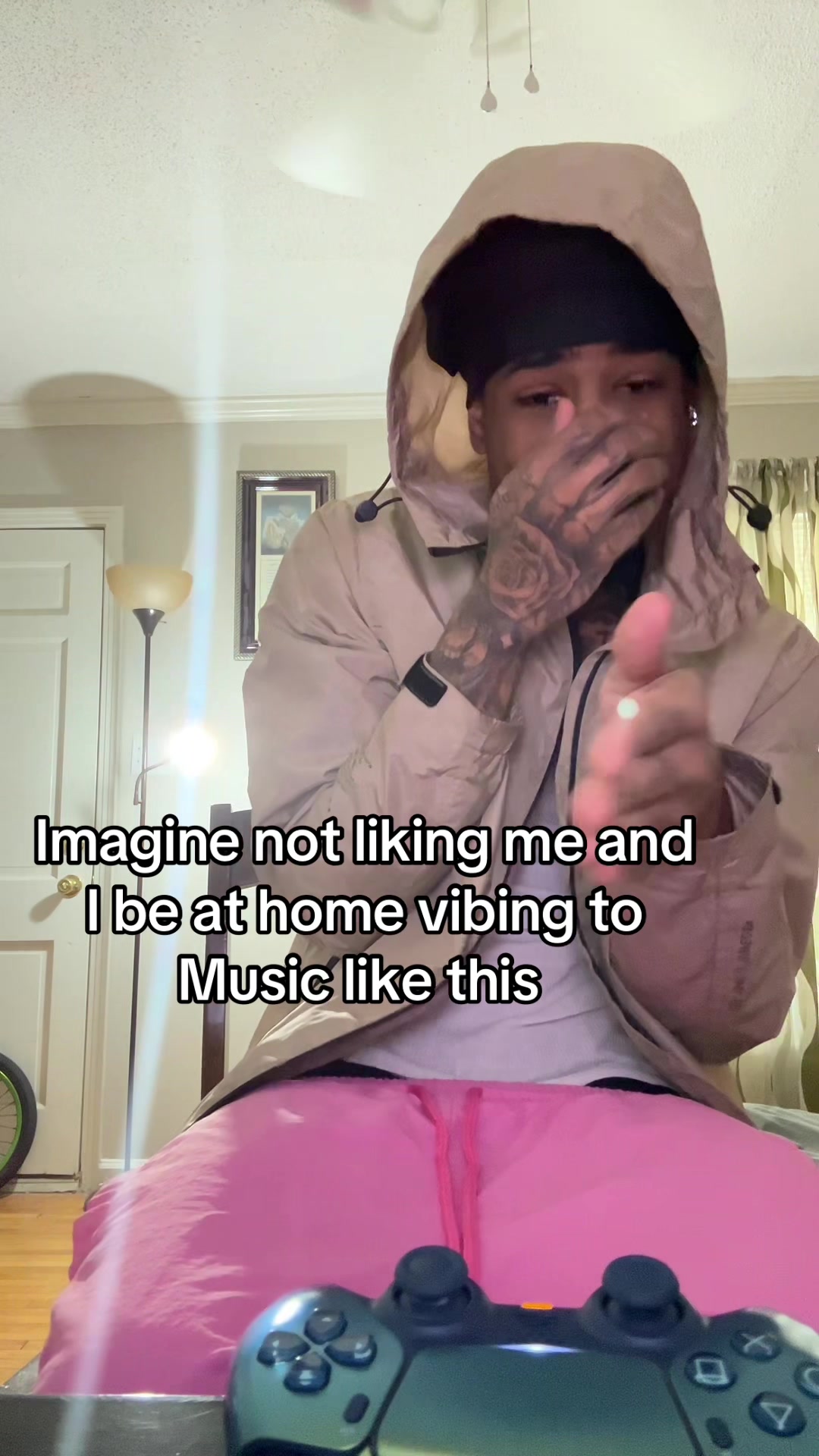 @FamousTrayski