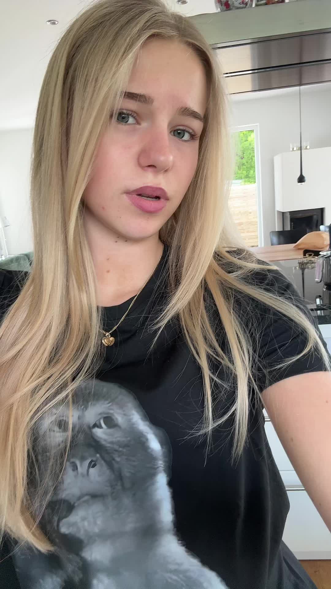 @julie