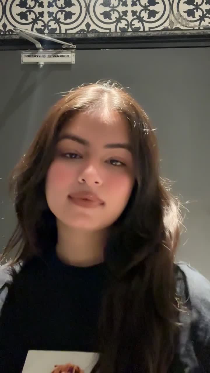 @Aastha🤍