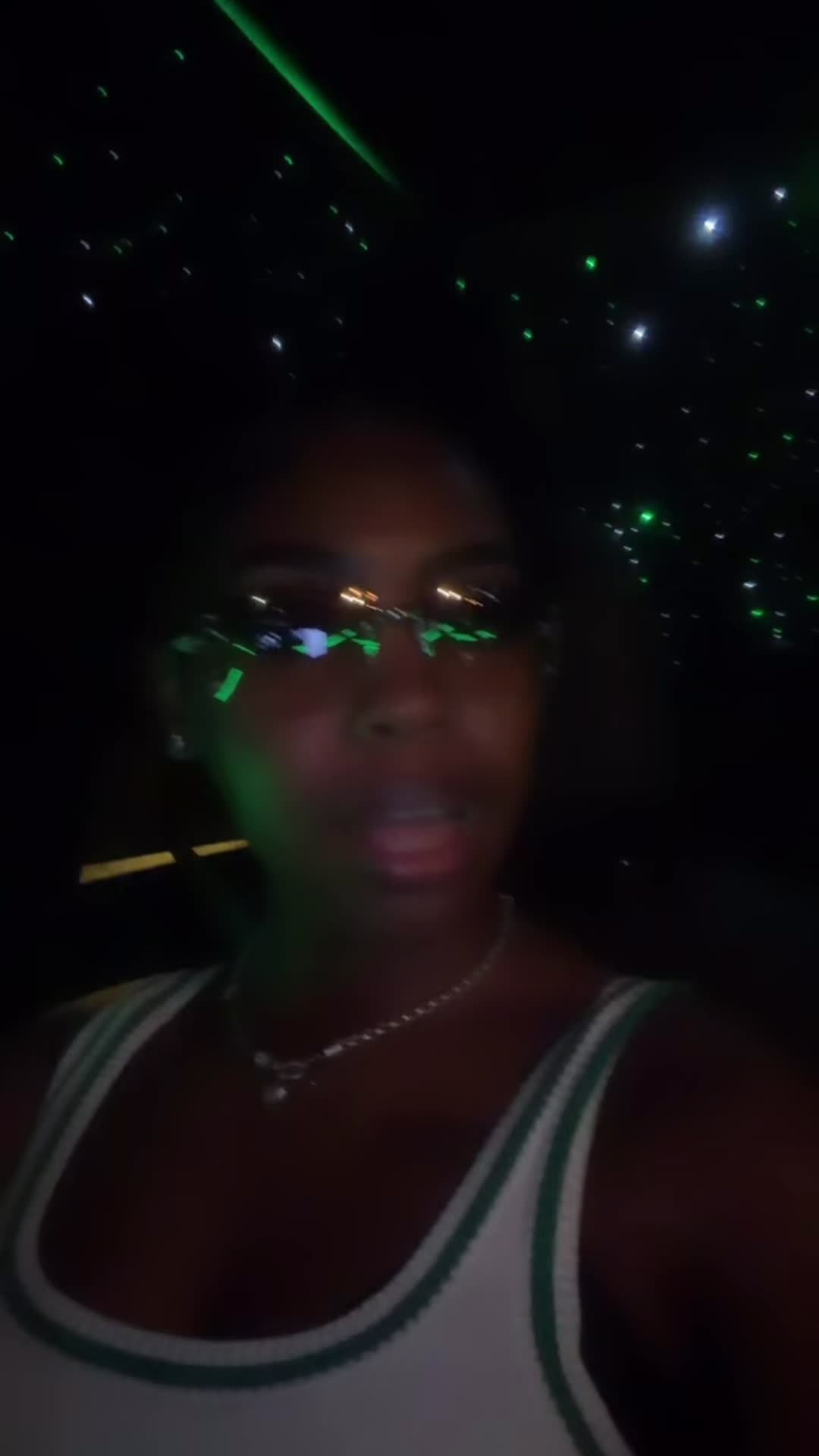@Moniee B. 🤍