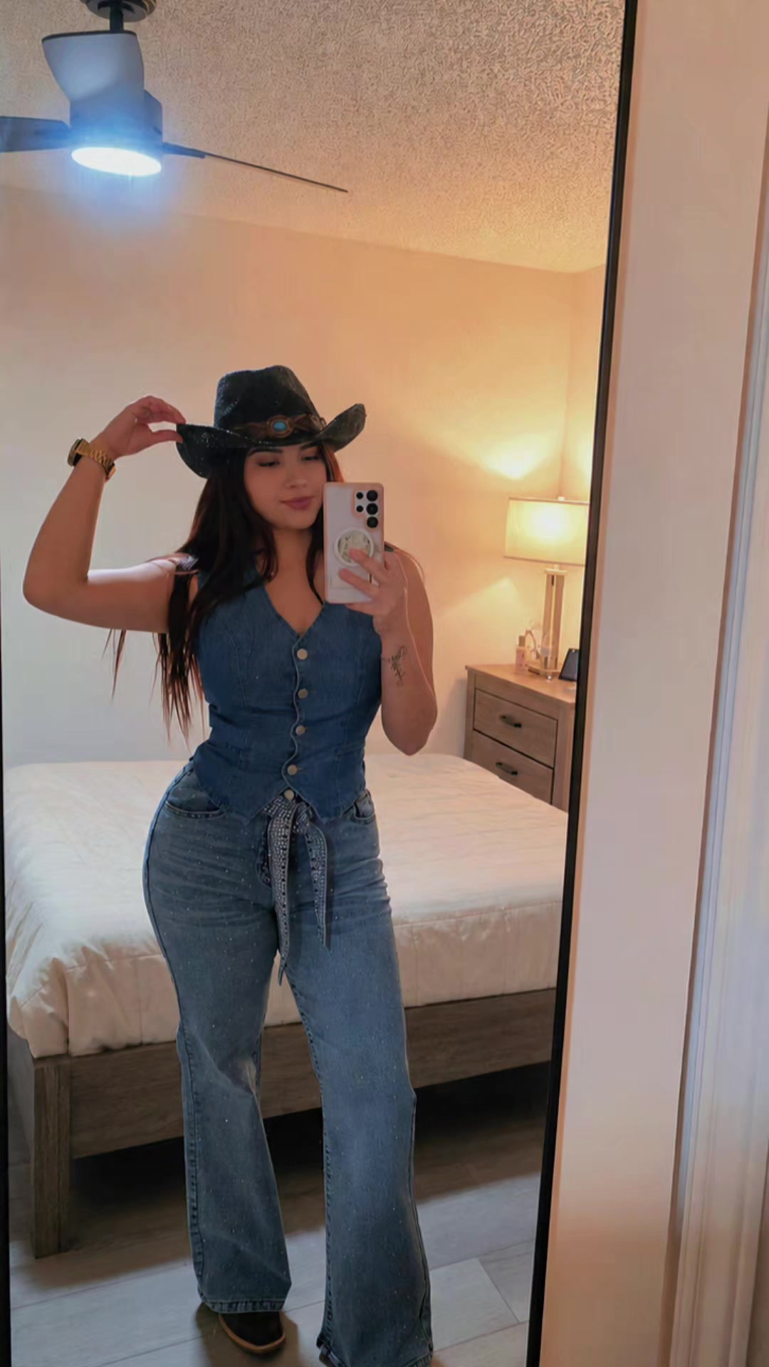 @L Y D I A 🦋