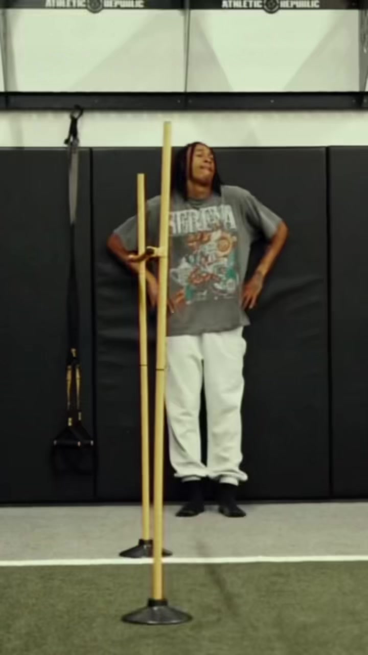 @RJ Hampton 🦄
