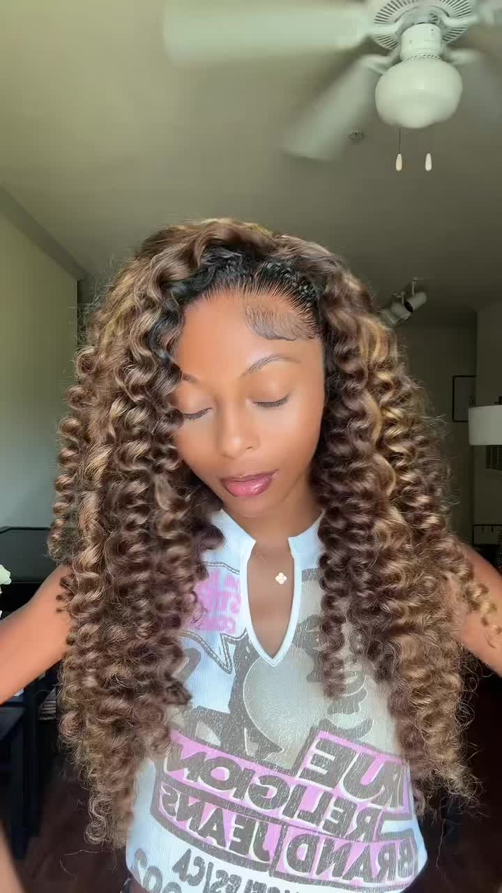 @Niya Riona