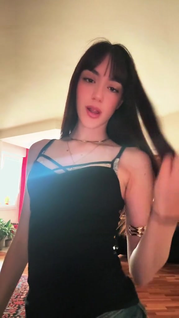 @laura🧛🏻♀️