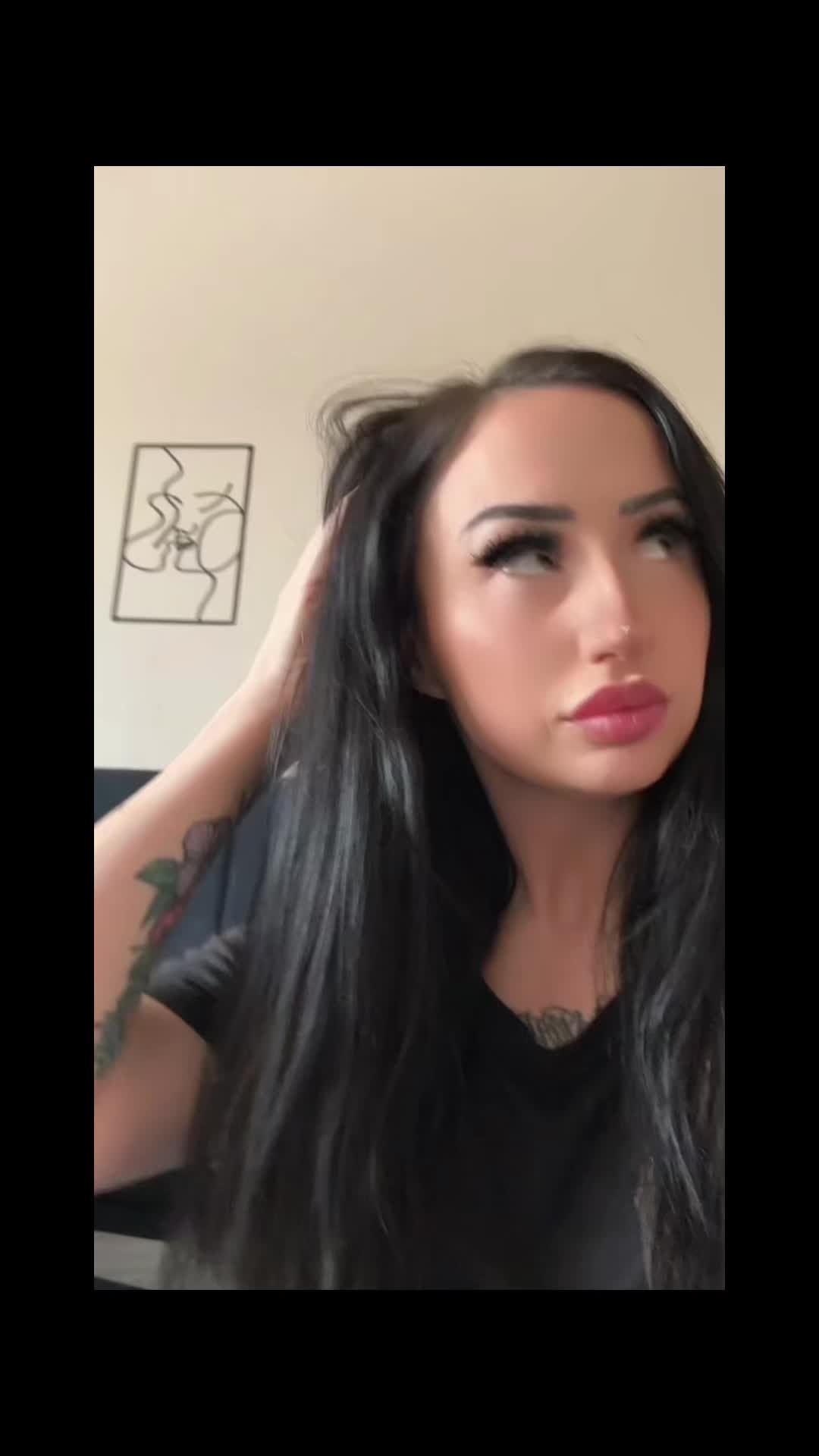 @Bethany🛸🖤🌙