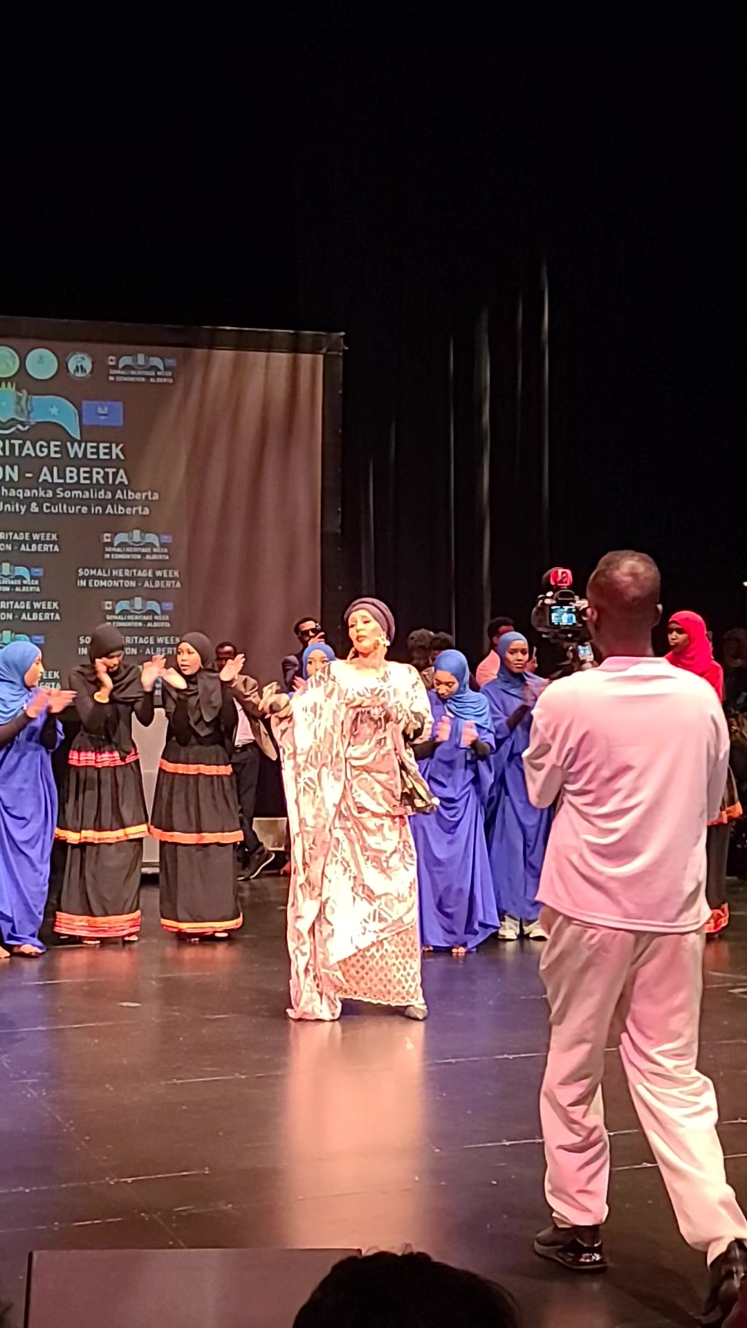 @Ahlam Canada/أحلام كندا