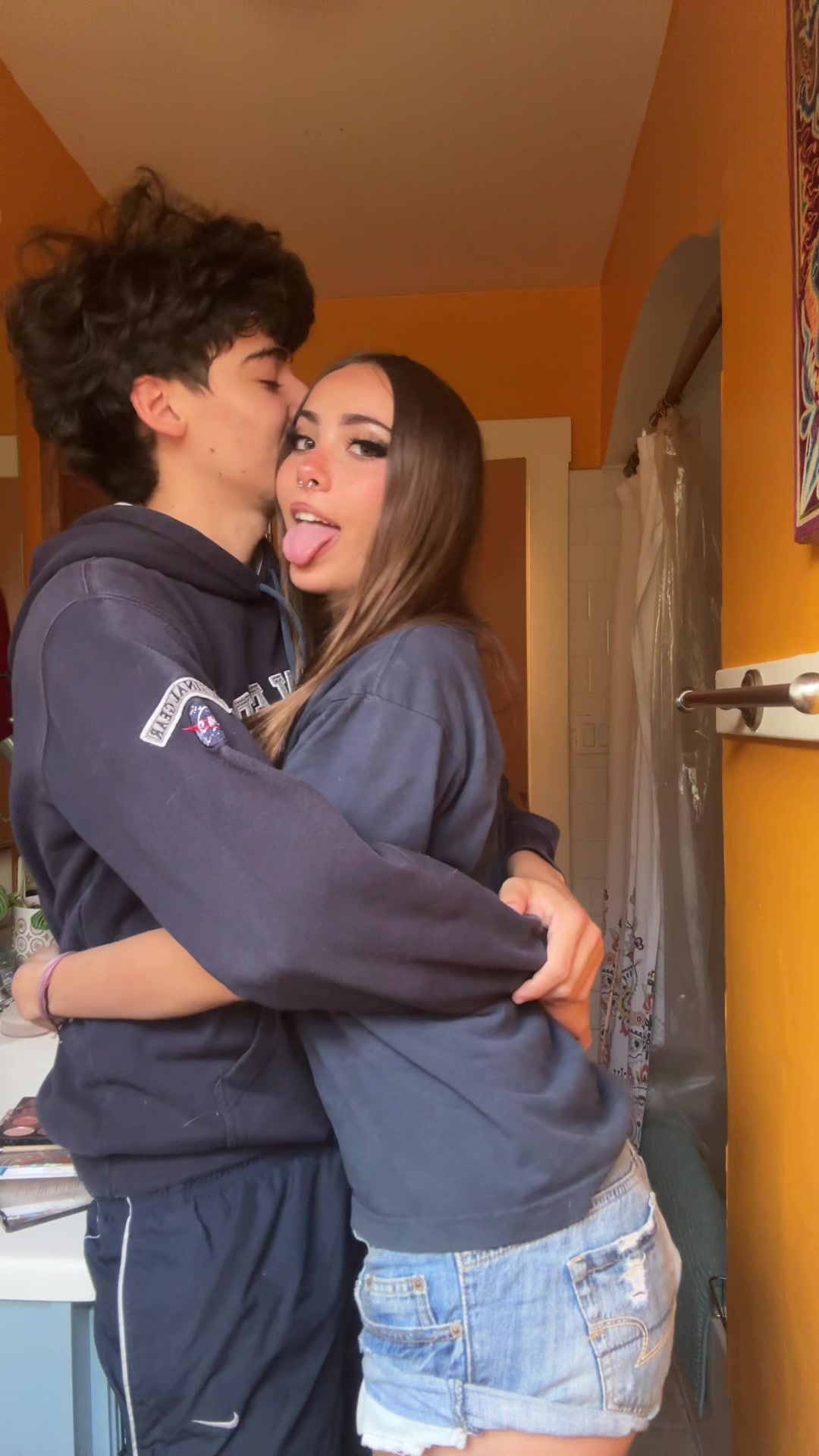 @Eva
